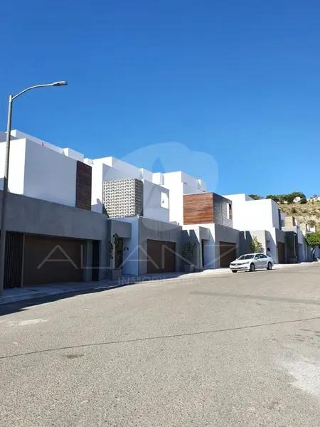 Casa en venta en Hacienda las Flores, Tijuana, Baja California