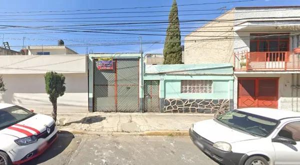 Casa en venta en Ampliación General José Vicente Villada Oriente, Nezahualcóyotl, México