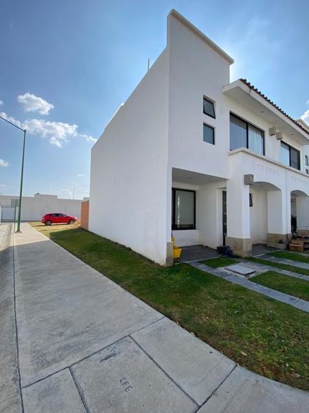 Casa en venta en Residencial San Marino, Irapuato, Guanajuato Casa en venta en Residencial San Marino, Irapuato, Guanajuato
