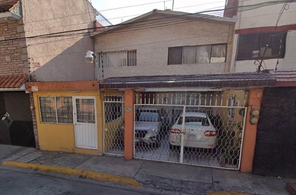 Casa en venta en Prado Vallejo, Tlalnepantla de Baz, México