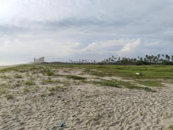 Terreno en venta en San Andres Playa Encantada, Acapulco de Juárez, Guerrero