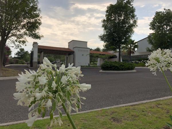 Terreno en venta en Vista Real y Country Club, Corregidora, Querétaro