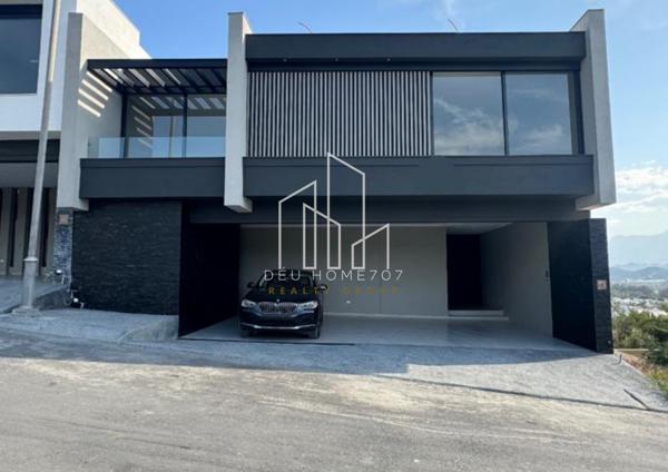 Casa en venta en Castaños del Vergel, Monterrey, Nuevo León