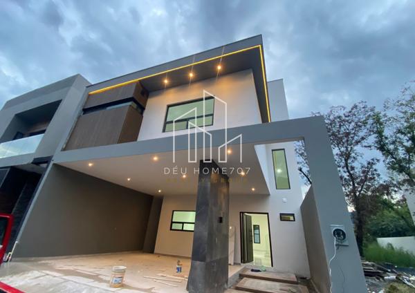 Casa en venta en El Barro, Monterrey, Nuevo León