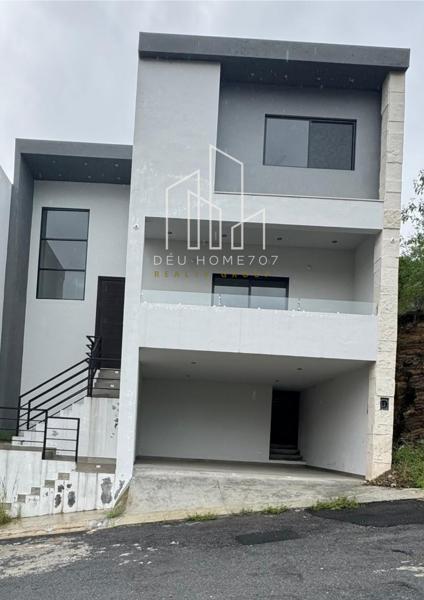 Casa en venta en Cumbres de Santiago, Santiago, Nuevo León Casa en venta en Cumbres de Santiago, Santiago, Nuevo León