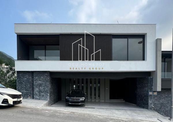 Casa en venta en Castaños del Vergel, Monterrey, Nuevo León