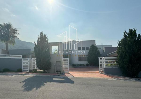 Casa en venta en Sierra Alta, Monterrey, Nuevo León