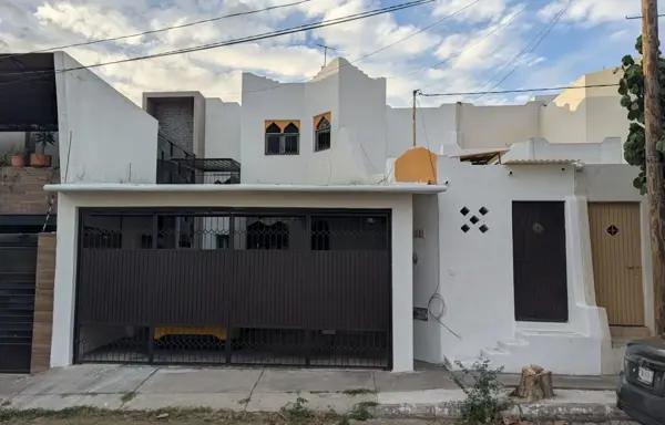 Casa en renta en Jardines Vista Hermosa, Colima, Colima