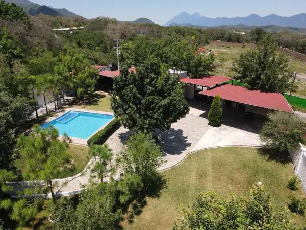 Quinta en venta en El Barrial, Santiago, Nuevo León