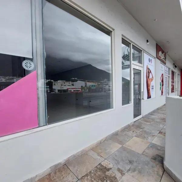 Local en renta en Cumbres Elite, Monterrey, Nuevo León