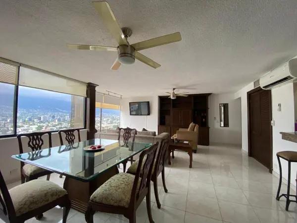 Departamento en renta en Fuentes del Valle, San Pedro Garza García, Nuevo León