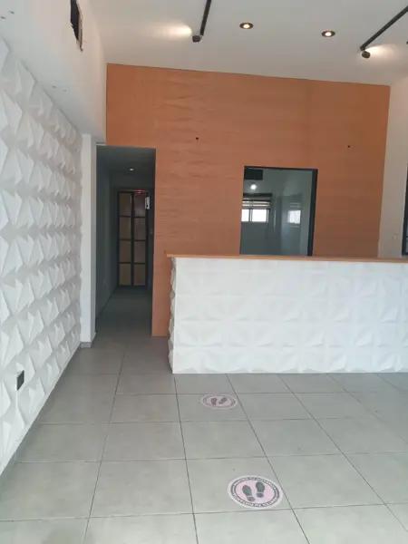 Local en renta en Las Cumbres, Monterrey, Nuevo León