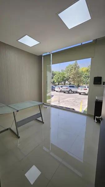 Oficina en renta en Del Valle, San Pedro Garza García, Nuevo León