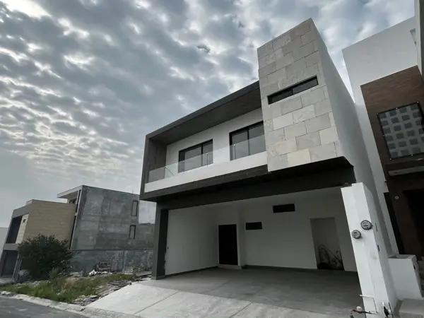Casa en venta en Santoral, García, Nuevo León
