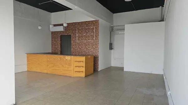 Local en renta en Puerta de Hierro, Monterrey, Nuevo León
