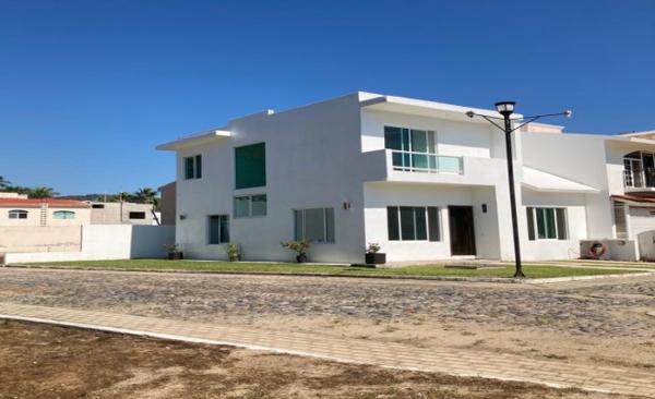Casa en venta en La Joya, Manzanillo, Colima