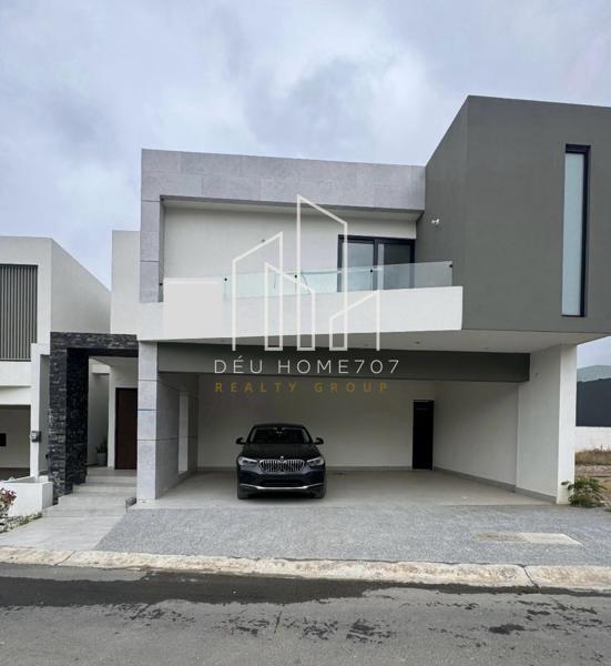 Casa en venta en Bosques de las Misiones Sector Encino, Santiago, Nuevo León