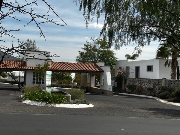 Terreno en venta en Vista Real y Country Club, Corregidora, Querétaro