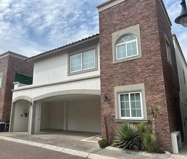 Casa en renta en Portofino Royal Country Club, Metepec, México