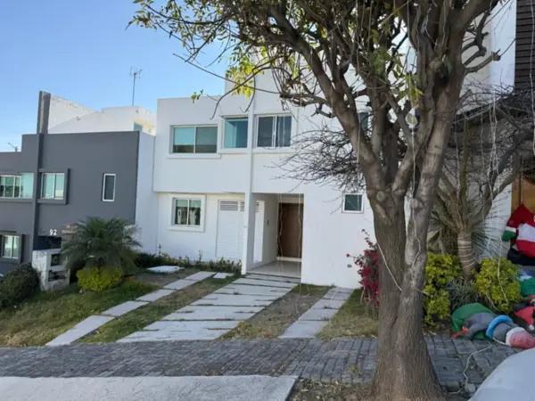 Casa en renta en Lomas de Angelópolis, San Andrés Cholula, Puebla