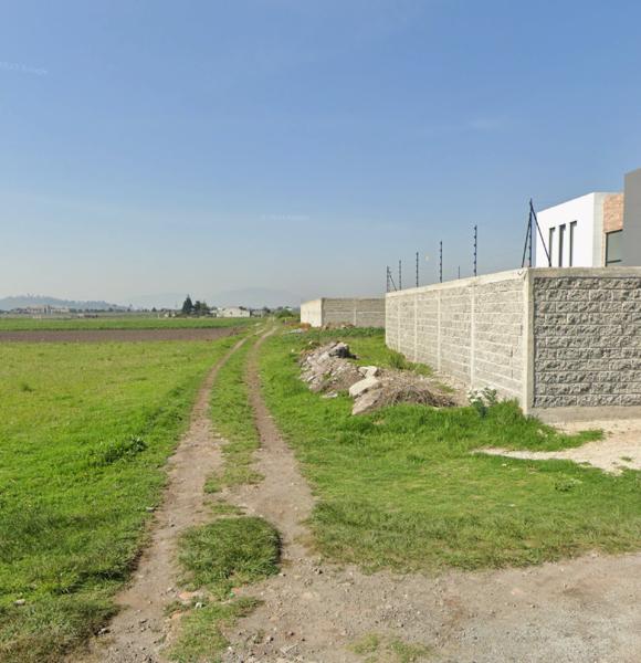 Terreno en venta en San Miguel Totocuitlapilco, Metepec, México