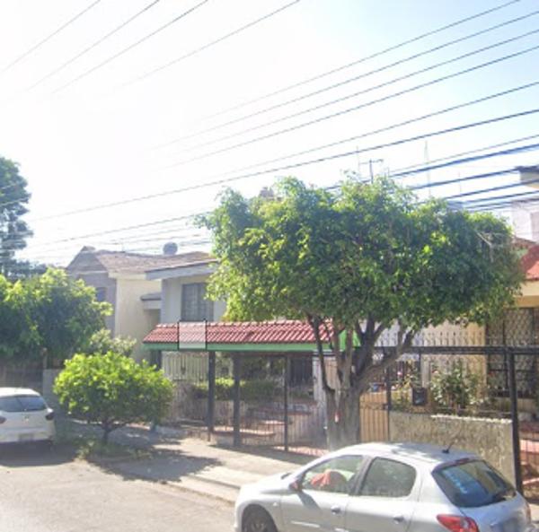Casa en remate en Residencial La Cruz, Guadalajara, Jalisco