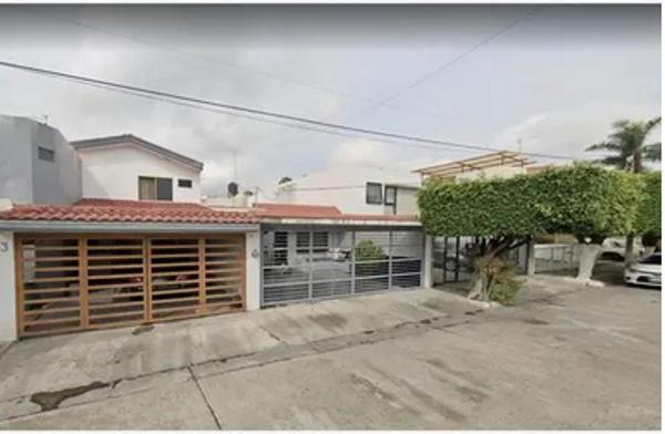 Casa en remate en Lomas de La Victoria, San Pedro Tlaquepaque, Jalisco