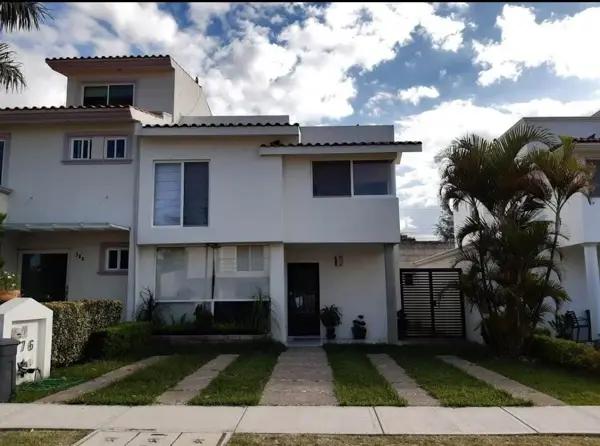 Casa en renta en San Antonio de Ayala, Irapuato, Guanajuato
