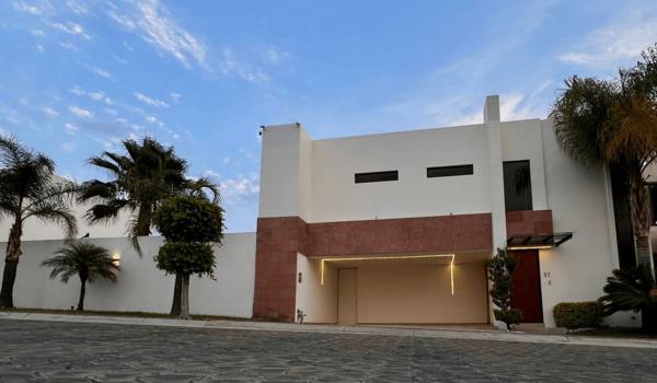 Casa en venta en Lomas de Angelópolis, San Andrés Cholula, Puebla