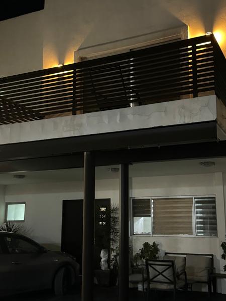 Casa en venta en La Rioja Privada Residencial, Monterrey, Nuevo León