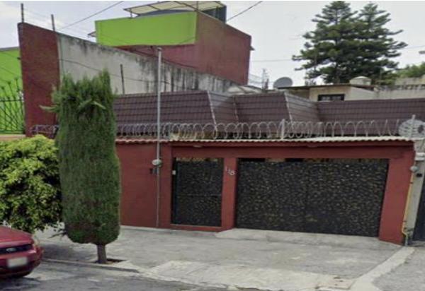 Casa en venta en Claveria, Azcapotzalco, Ciudad de México