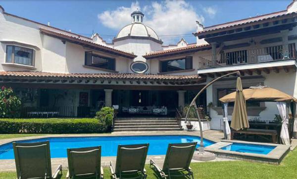 Casa en venta en Club de golf Tabachines, Cuernavaca, Morelos