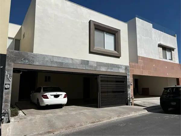 Casa en venta en Santoral, García, Nuevo León