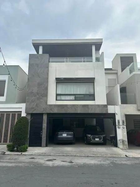 Casa en venta en Puerta de Hierro, Monterrey, Nuevo León