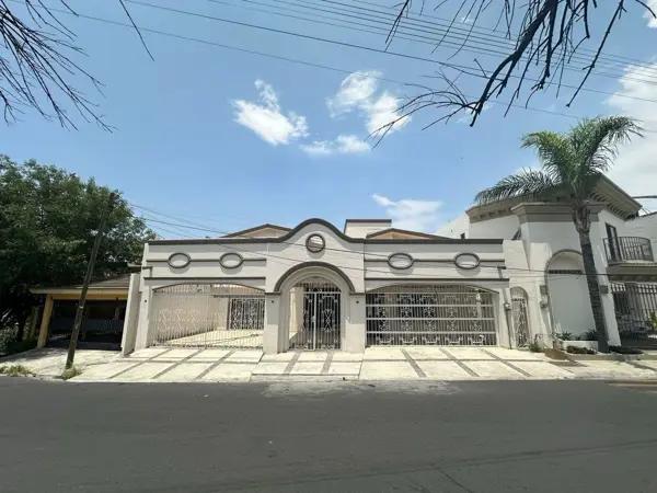 Casa en renta en Las Cumbres, Monterrey, Nuevo León