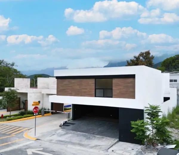 Casa en venta en Los Cristales, Monterrey, Nuevo León