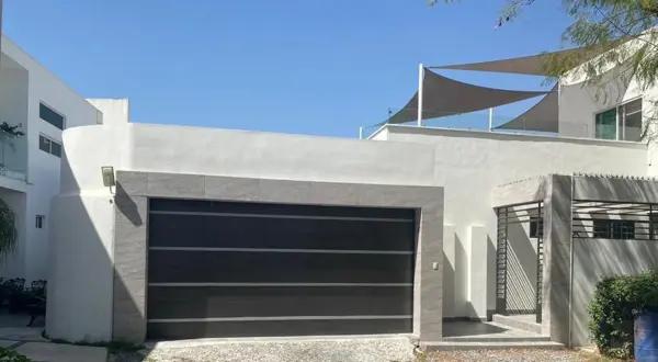 Casa en venta en La Estanzuela, Monterrey, Nuevo León