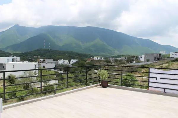 Casa en venta en Alamosur, Santiago, Nuevo León