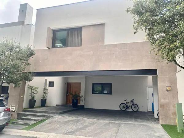 Casa en venta en Residencial Olinca, Santa Catarina, Nuevo León