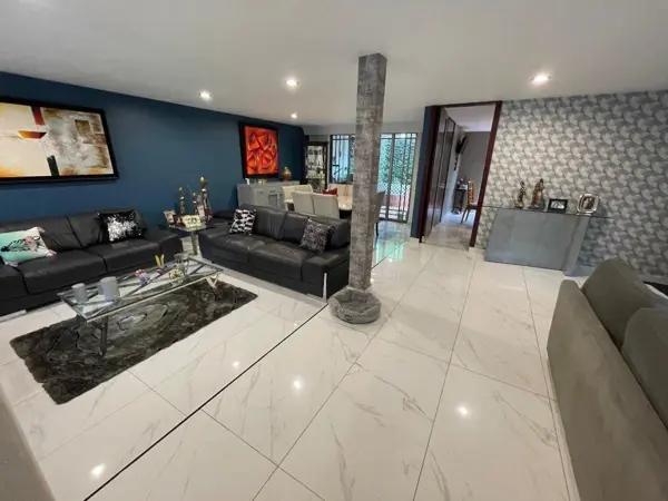 Casa en venta en Jardines de la Florida, Naucalpan de Juárez, México