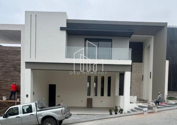 Casa en venta en Castaños del Vergel, Monterrey, Nuevo León