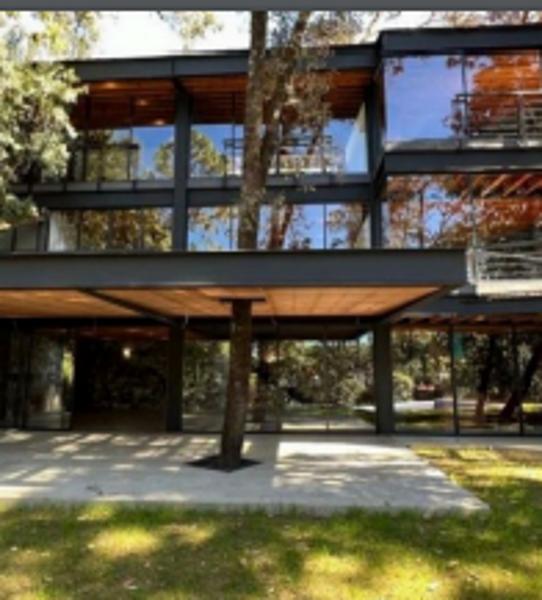 Casa en venta en Avandaro, Valle de Bravo, México