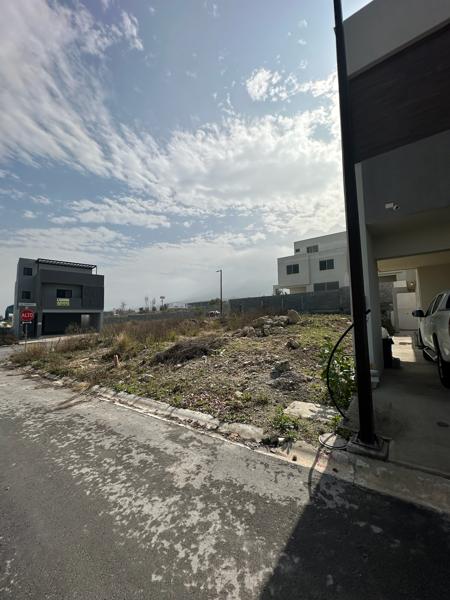 Terreno en venta en Porto Cumbres, García, Nuevo León