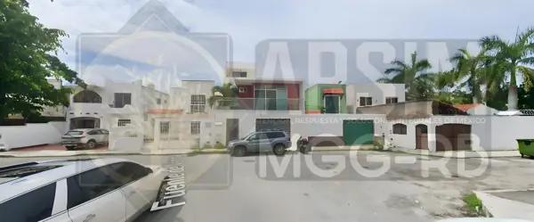 Casa en venta en Santa Fe del Carmen, Solidaridad, Quintana Roo