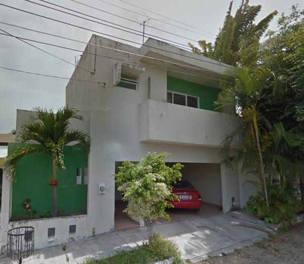 Casa en remate en Jardines de las Lomas, Colima, Colima