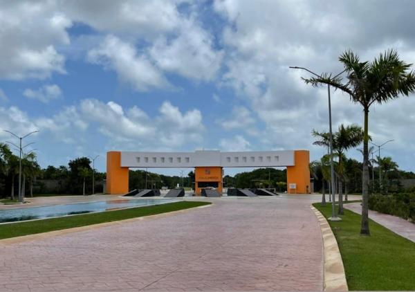 Terreno en venta en Residencial Cumbres, Benito Juárez, Quintana Roo