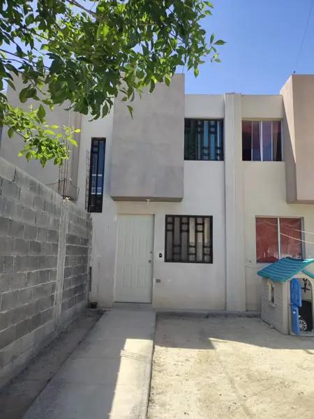 Casa en venta en Héroes de Capellanía, García, Nuevo León