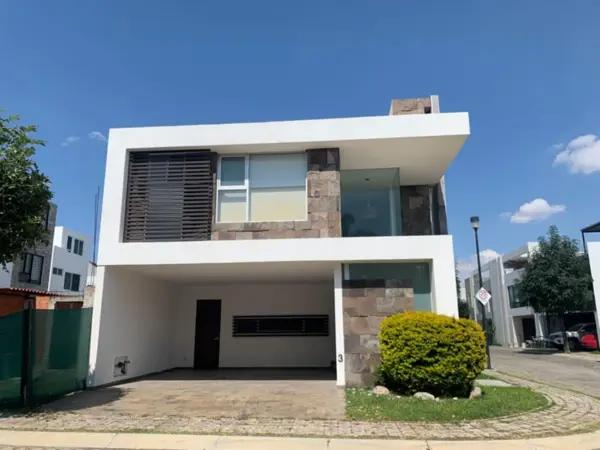Casa en renta en Lomas de Angelópolis, San Andrés Cholula, Puebla