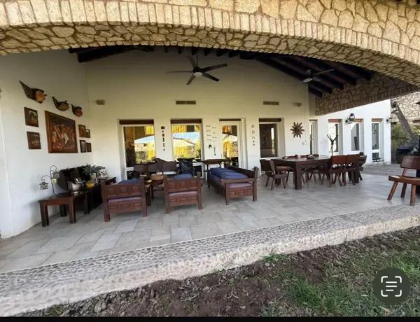 RESIDENCIA  DE LUJO EN LAS VILLAS