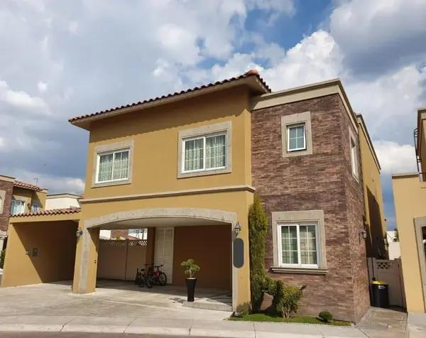 Casa en venta en Portofino Royal Country Club, Metepec, México